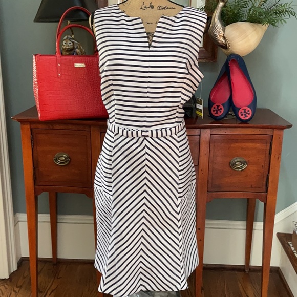 NWT Taylor Navy Striped Fit & Flare Dress Size 14 - Picture 16 of 16